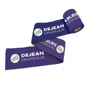 dejean-drapeaux-ruban-personnalise-fond-bleu-fonce